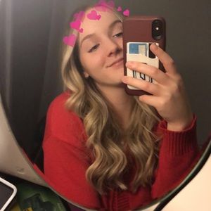 Meet your Posher, Elyse